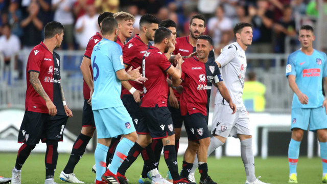 Cagliari 08 08 2018 Presso Sardegna Arena - Amichevole Cagliari vs Altetico Madrid
nella foto: andrea cossu lascia il campo e termina la sua carriera da giocatore
SILPRESS/ENRICO LOCCI