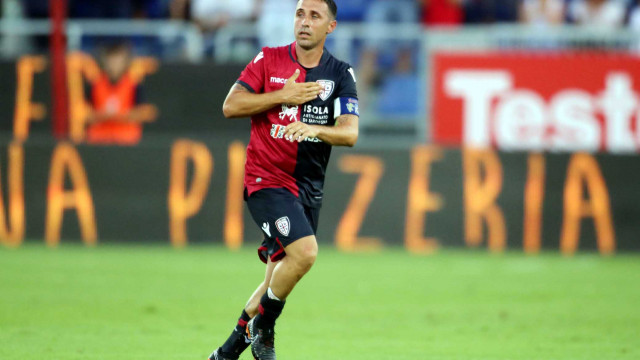 Cagliari 08 08 2018 Presso Sardegna Arena - Amichevole Cagliari vs Altetico Madrid
nella foto: andrea cossu lascia il campo e termina la sua carriera da giocatore
SILPRESS/ENRICO LOCCI