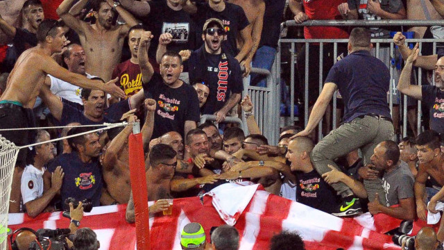 Cagliari 08 08 2018 Presso Sardegna Arena - Amichevole Cagliari vs Altetico Madrid
nella foto: andrea cossu festeggia il suo ultimo giorno da giocatore
SILPRESS/ENRICO LOCCI