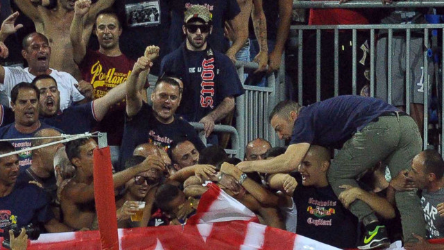 Cagliari 08 08 2018 Presso Sardegna Arena - Amichevole Cagliari vs Altetico Madrid
nella foto: andrea cossu festeggia il suo ultimo giorno da giocatore
SILPRESS/ENRICO LOCCI