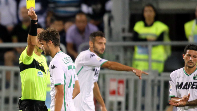Cagliari 26 08 08 2018 Presso Stadio Sardegna Arena - Campionato serie A tim incontro Cagliari vs Sassuolo
nella foto: ammonizione locatelli
SILPRESS/ENRICO LOCCI