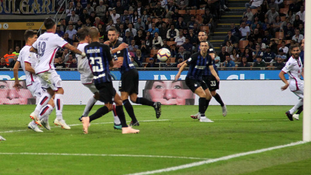 Daniele Dessena fallo di mano
Milano 29-09-2018 Stadio Giuseppe Meazza 7 Giornata di Serie A Tim 2018-19 Internazionale/ Cagliari
Foto Alberto Mariani - Silpress