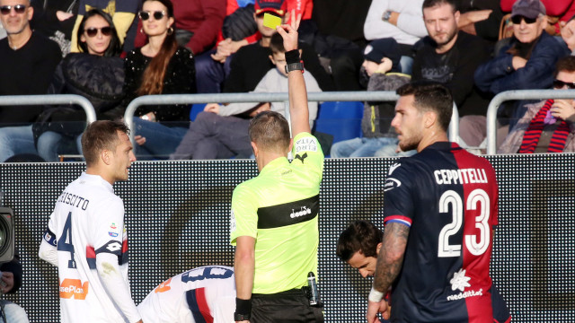 Cagliari 24 12 08 2018 Presso Stadio Sardegna Arena - Campionato serie A tim incontro Cagliari vs Genoa
nella foto:ammonizione oscar hiljemark del genoa
SILPRESS/ENRICO LOCCI