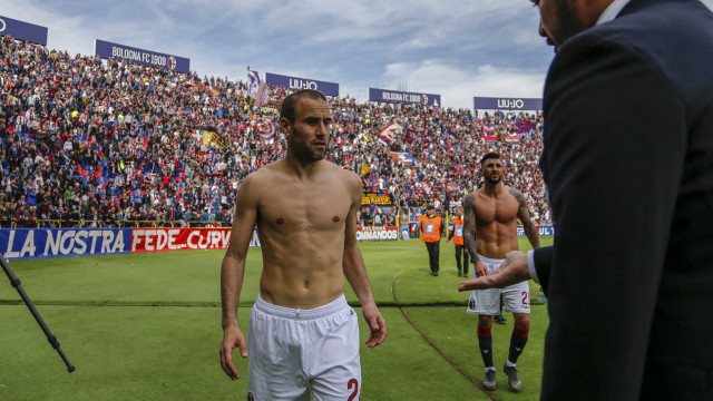 BOLOGNA ITALIA, 10-03-19 - 27° GIORNATA DI CAMPIONATO SERIE A TIM - STADIO RENATO DALL'ARA, BOLOGNA VS CAGLIARI, BY CASTALDI / SILPRESS NELLA FOTO: RODRIGO PALACIO FESTEGGIA ALLA FINE DELLA PARTITA