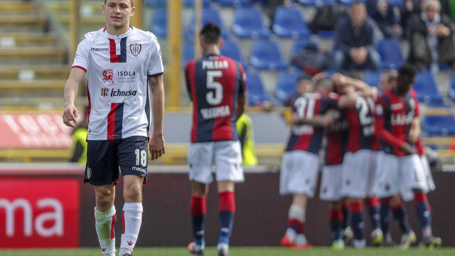 BOLOGNA ITALIA, 10-03-19 - 27° GIORNATA DI CAMPIONATO SERIE A TIM - STADIO RENATO DALL'ARA, BOLOGNA VS CAGLIARI, BY CASTALDI / SILPRESS NELLA FOTO: NICOLO' BARELLA CON IL BOLOGNA ALLE SPALLE CHE FESTEGGIA IL SECONDO GOAL
