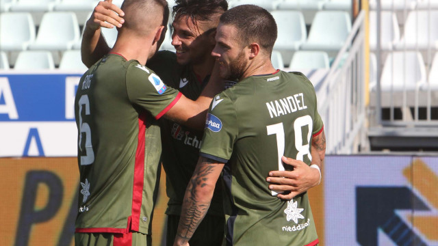 Parma 15/ Settembre /, 2019 Campionato Serie A Tim 2019-20
3 Giornata Parma - Cagliari
ph dmfoto / Silpress
Nella foto - Giovanni Simeone esultanza goal 3-1
