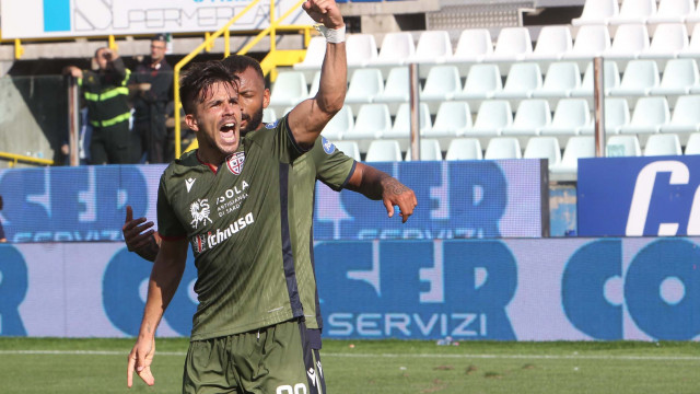 Parma 15/ Settembre /, 2019 Campionato Serie A Tim 2019-20
3 Giornata Parma - Cagliari
ph dmfoto / Silpress
Nella foto - Giovanni Simeone esultanza goal 3-1