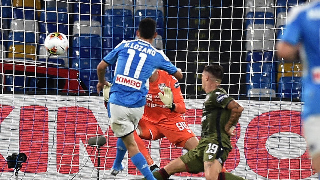Napoli 25 Settembre 2019 Stadio San Paolo Campionato Serie A Tim 2019/20 Napoli - Cagliari nella foto: OLSEN E PISACANE Foto - Agostino Gemito -DarosPhoto