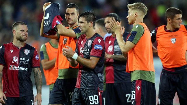 Cagliari1 09 2019 Presso Stadio Sardegna Arena - Campionato serie A Tim 2019-20 incontro Cagliari vs Inter
nella foto: saluti finali dei giocatori
SILPRESS/ENRICO LOCCI