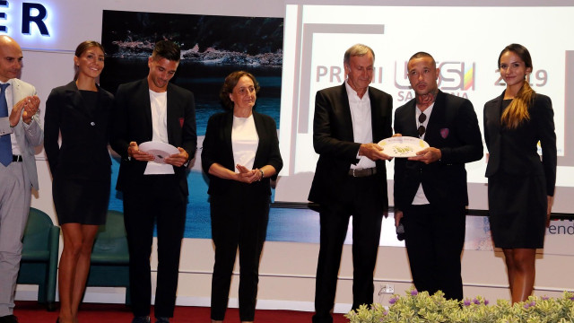 Cagliari 10 09 2019 Presso Aeroporto Elmas - consegna premi ussi
nella foto: genitori di astori nainggolan e simenone
SILPRESS/ENRICO LOCCI