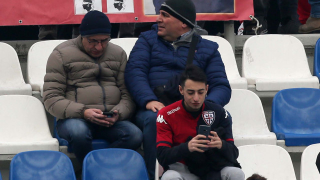 REGGIO EMILIA 8 / Dicembre /2019 15 GIORNATA CAMPIONATO SERIE A TIM 19-20
SASSUOLO - CAGLIARI
foto MORONI - SILPRESS
nella Foto TIFOSI DEL CAGLIARI IN TRASFERTA A REGGIO EMILIA