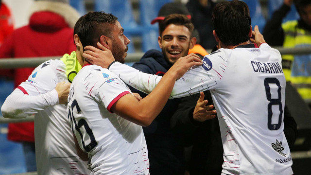 REGGIO EMILIA 8 / Dicembre /2019 15 GIORNATA CAMPIONATO SERIE A TIM 19-20
SASSUOLO - CAGLIARI
foto MORONI - SILPRESS
nella Foto DANIELE RAGATZU. ESULTANZA GOAL 2-2