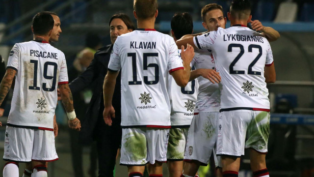 REGGIO EMILIA 8 / Dicembre /2019 15 GIORNATA CAMPIONATO SERIE A TIM 19-20
SASSUOLO - CAGLIARI
foto MORONI - SILPRESS
nella Foto. ESULTANZA FINE PARTITA. CAGLIARI