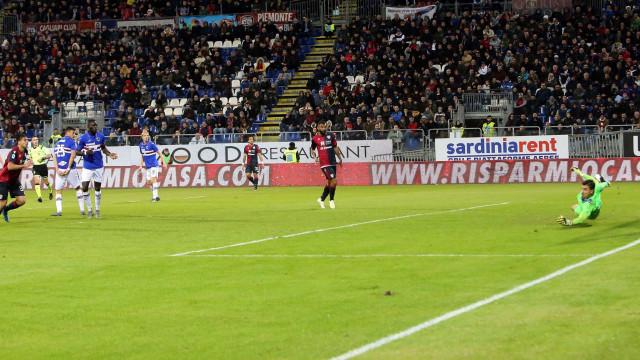 Cagliari 02 12 2019 Presso Stadio Sardegna Arena - Campionato serie A Tim 2019-20 incontro Cagliari vs Sampdoria
nella foto: gol di radja nainggolan del cagliari
SILPRESS/ENRICO LOCCI