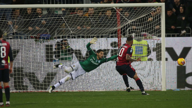 CAGLIARI - PARMA 01-02-2020 RIGORE SBAGLIATO DA JOAO PEDRO. LOCCI/SILPRESS
