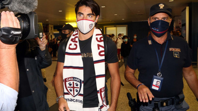 Elmas (CA) - 10 09 2020 Presso Aeroporto di ELmas (CA) - arrivo nuovo giocatore del Cagliari Riccardo Sottil
nella foto: Riccardo Sottil
SILPRESS/ENRICO LOCCI