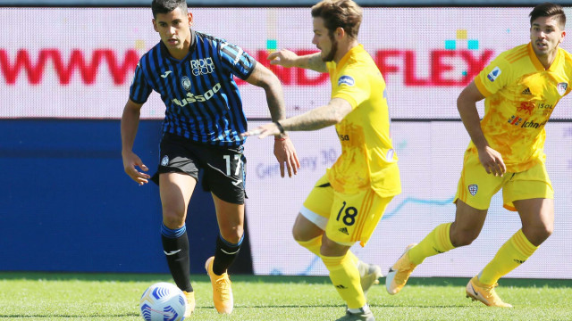 Bergamo 04 Ottobre 2020 Campionato serie A Tim 2020- 2021 stadio Gewuis Stadium 3 giornata
Atalanta - Cagliari
Ph Mariani Moroni Silpress nella foto , CRISTIAN ROMERO E NAHITAN NANDEZ