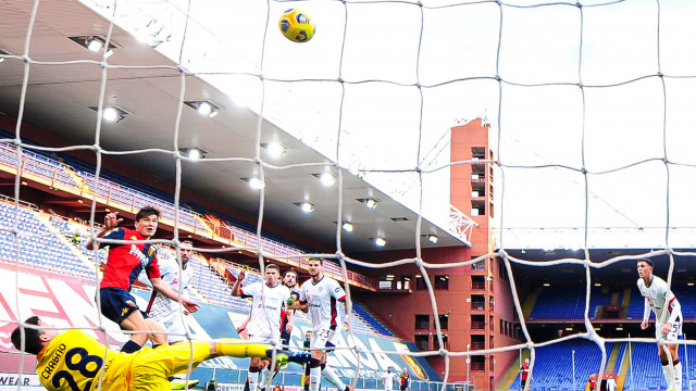 Serie A 2020/21 | Genoa-Cagliari
Alessio Cragno-Eldor Shomurodov-Diego Roberto Godin-Razvan Gabriel Marin-Mattia Destro-Luca Ceppitelli-Gabriele Zappa