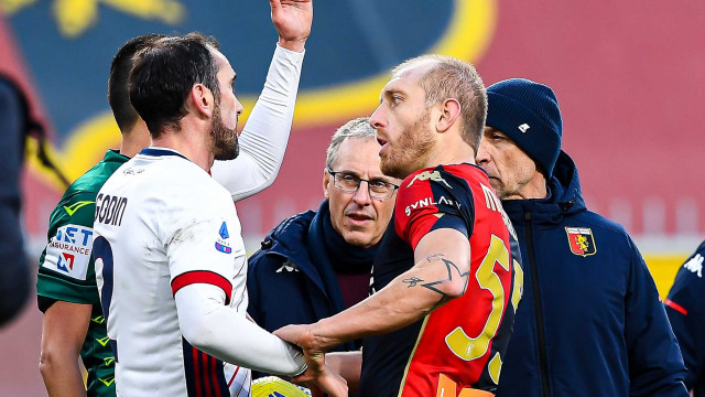 Serie A 2020/21 | Genoa-Cagliari
Diego Roberto Godin-Andrea Masiello-Davide Ballardini (allenatore Genoa) - Saluto finale