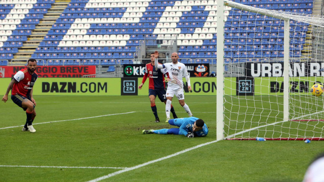 Cagliari 06 01 2021 Presso Stadio Sardegna Arena - Campionato seire A tim - Cagliari vs Benevento
nella foto: gol di Joao Pedro del cagliari
SILPRESS/ENRICO LOCCI