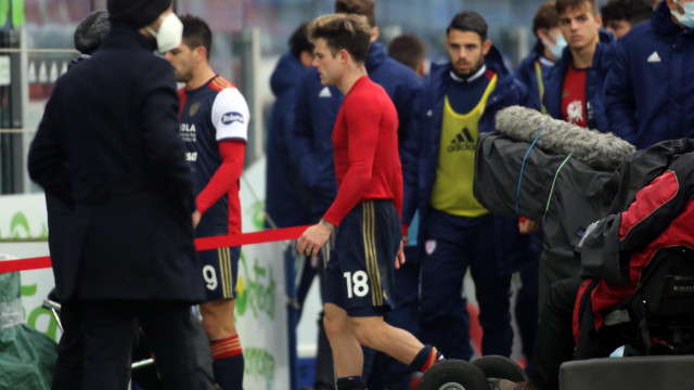 Cagliari 06 01 2021 Presso Stadio Sardegna Arena - Campionato seire A tim - Cagliari vs Benevento
nella foto: nahitan nandez espulso
SILPRESS/ENRICO LOCCI