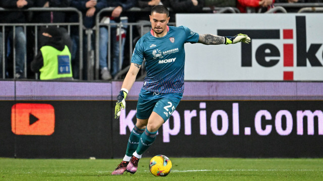 Elia Caprile of Cagliari Calcio during Cagliari Calcio vs Genoa CFC, Italian soccer Serie A match in Cagliari, Italy, March 07 2025