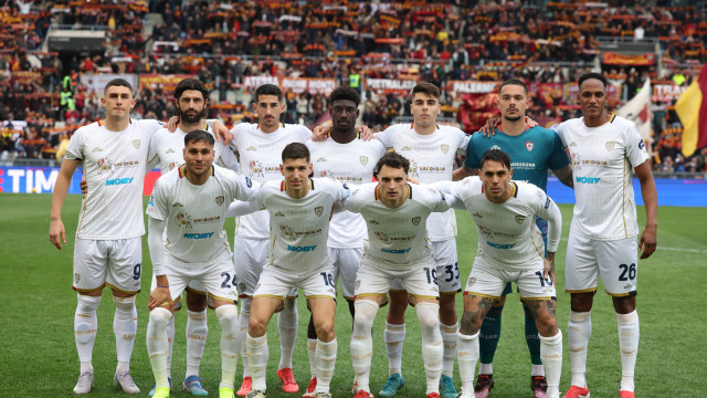 Rome, Italy 16.03.2025 : Cagliari team before Italian football championship Serie A Enilive 2024-2025 match AS Roma vs Cagliari Calcio at OLYMPIC STADIUM in Rome