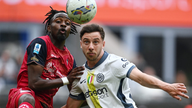 Cm Milano 12/04/2025 - campionato di calcio serie A / Inter-Cagliari / foto Cristiano Mazzi/Image Sport
nella foto: Antoine Makoumbou-Carlos Augusto