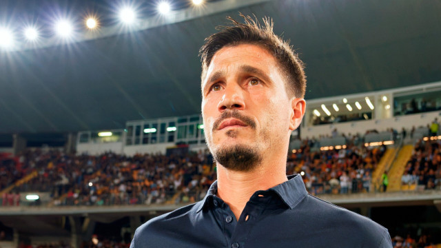 coach Fabio Pisacane of Cagliari Calcio during US Lecce vs Cagliari Calcio, Italian soccer Serie A match in Lecce, Italy, September 19 2025