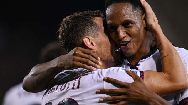 Ci Lecce 19/09/2025 - campionato di calcio serie A / Lecce-Cagliari / foto Carmelo Imbesi/Image Sport
nella foto: esultanza gol Andrea Belotti