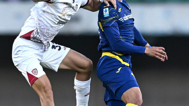 Db Verona 26/10/2025 - campionato di calcio serie A / Hellas Verona-Cagliari / foto Daniele Buffa/Image Sport
nella foto: Adam Obert-Giovane Santana