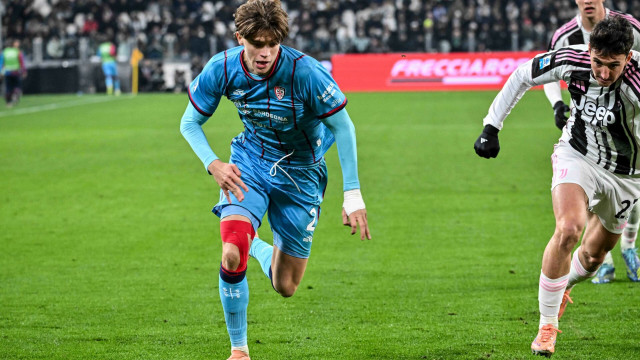 Marco Palestra of Cagliari Calcio during Juventus FC vs Cagliari Calcio, Italian soccer Serie A match in Turin, Italy, November 29 2025