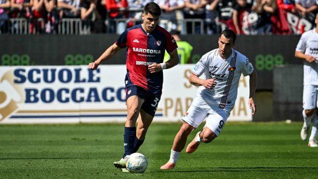 Adam Obert of Cagliari Calcio during Cagliari Calcio vs US Cremonese, Italian soccer Serie A match in Cagliari, Italy, April 11 2026