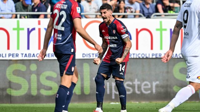 Alessandro Deiola of Cagliari Calcio during Cagliari Calcio vs US Cremonese, Italian soccer Serie A match in Cagliari, Italy, April 11 2026