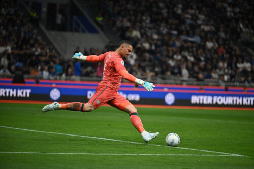Elia Caprile of Cagliari Calcio in action during the Italian Serie A football match between Inter FC Internazionale and Cagliari Calcio on 17 of Avril 2026 at Giuseppe Meazza San Siro Siro stadium in Milan, Italy. Credit: Tiziano Ballabio