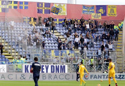 Cagliari (CA) 05 11  2017 Campionato Serie A TIM incontro Cagliari -   Hellas Verona Nella foto:  tifosi del  Verona SILPRESS/ENRICO LOCCI