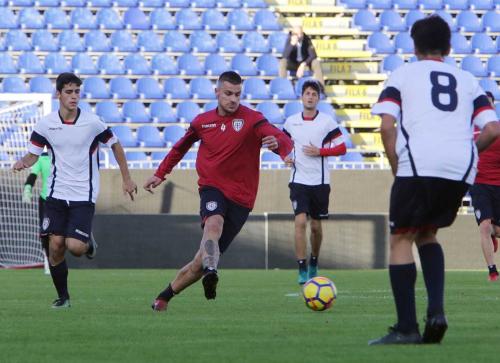 16 11 2017 Cagliari Sardegna Arena allenamento Cagliari calcio vs cagliari under 17 nella foto Daniele Dessena foto di Enrico Locci/Silpress