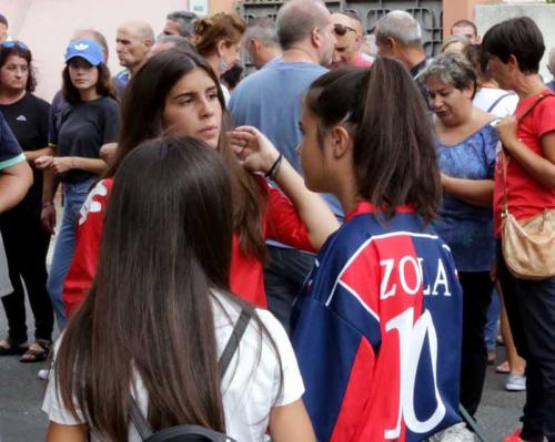 Oristano (OR) 31 08 2017 i tifosi aspettano invano l'inizio dell'amichevole tra il Cagliari  e il Tortolì . Ia partita non si giocherà perchè il campo non è agibile  . SILPRESS/ENRICOLOCCI