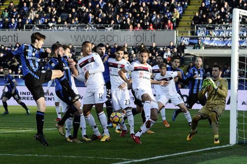 ATALANTA-CAGLIARI 30-12-2017 MISCHIA DAVANTI A RAFAEL. ALBERTO MARIANI/SILPRESS