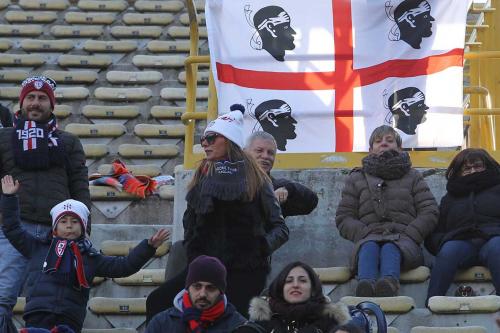 03- 12 - 2017 BOLOGNA - CAGLIARI CAMPIONATO SERIE A TIM 2017 -18 SILVER PRESS  PH ALBERTO MARIANI . NELLA FOTO -TIFOSI IN TRASFERTA A BOLOGNA
