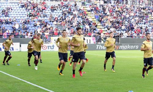 Cagliari (CA) 05 11  2017 Campionato Serie A TIM incontro Cagliari -   Hellas Verona Nella foto: i giocatori in riscaldamento SILPRESS/ENRICO LOCCI
