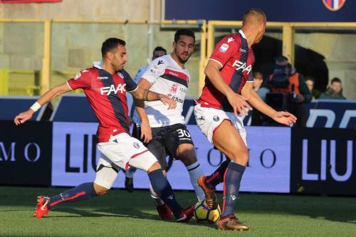 03- 12 - 2017 BOLOGNA - CAGLIARI CAMPIONATO SERIE A TIM 2017 -18 SILVER PRESS  PH ALBERTO MARIANI . NELLA FOTO -LEONARDO PAVOLETTI