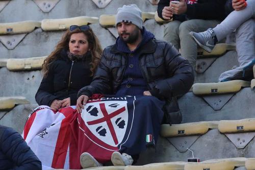 03- 12 - 2017 BOLOGNA - CAGLIARI CAMPIONATO SERIE A TIM 2017 -18 SILVER PRESS  PH ALBERTO MARIANI . NELLA FOTO -TIFOSI IN TRASFERTA A BOLOGNA
