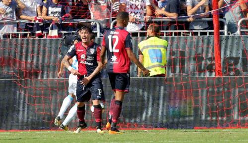 Cagliari (CA) 24 08 2017 Campionato Serie A TIM incontro Cagliari - Chievo Verona Nella foto:  gol di  inglese roberto         del chievo SILPRESS/ENRICO LOCCI