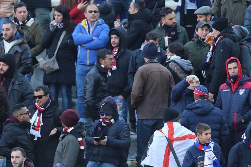 03- 12 - 2017 BOLOGNA - CAGLIARI CAMPIONATO SERIE A TIM 2017 -18 SILVER PRESS  PH ALBERTO MARIANI . NELLA FOTO -TIFOSI IN TRASFERTA A BOLOGNA