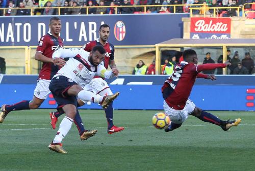 03- 12 - 2017 BOLOGNA - CAGLIARI CAMPIONATO SERIE A TIM 2017 -18 SILVER PRESS  PH ALBERTO MARIANI . NELLA FOTO -GERALDINO JOAO PEDRO