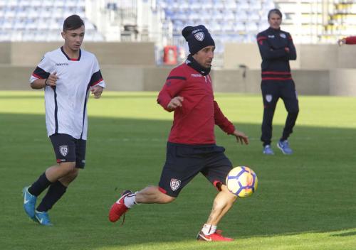 16 11 2017 Cagliari Sardegna Arena allenamento Cagliari calcio vs cagliari under 17 nella foto Andrea Cossu Foto Enrico Locci/Silpress