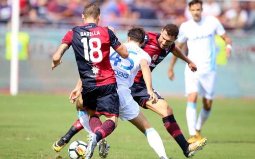 Cagliari (CA) 24 08 2017 Campionato Serie A TIM incontro Cagliari - Chievo Verona Nella foto:   Artur Ionita, Nicolò barella e Inglese roberto SILPRESS/ENRICO LOCCI