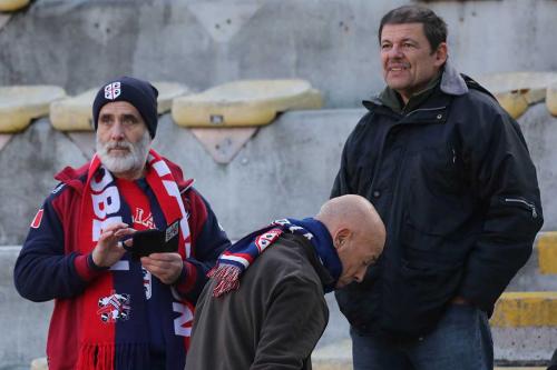 03- 12 - 2017 BOLOGNA - CAGLIARI CAMPIONATO SERIE A TIM 2017 -18 SILVER PRESS  PH ALBERTO MARIANI . NELLA FOTO -TIFOSI IN TRASFERTA A BOLOGNA
