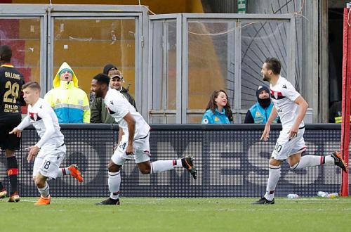 BENEVENTO-CAGLIARI.ESULTANZA DOPO IL GOL DI BARELLA
